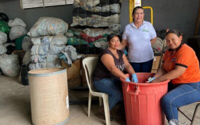 ASORECIPLAS: Liderazgo femenino que crea conciencia ambiental con el impulso de GECELCA